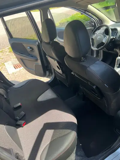 Nissan Note 1.6 16V Acenta — Monospace pratique et économe, faible kilométrage — Innenraum