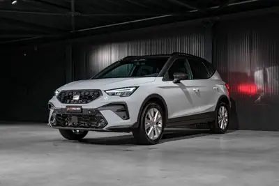 SEAT Arona 1.0 TSI Eco Style DSG — SUV compact polyvalent, quasi neuf, garantie constructeur — interni