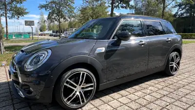 MINI Clubman 2.0 SD Cooper ALL4 — Diesel performant, transmission automatique, service gratuit jusqu'en 2028 — fianco