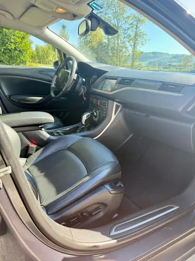 Citroën C5 Tourer 3.0 HDi V6 — Break premium diesel, 241 ch et MFK valide — Innenraum
