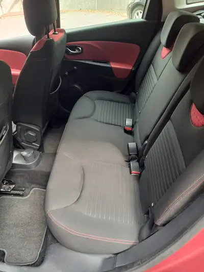 Renault Clio 1.5 dCi Swiss Edition — Monospace fiable, 57'000 km, diesel économe — Detail