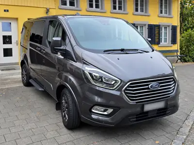 Ford Tourneo Custom 2.0 TDCi 185 Titanium X — Monospace 8 places, équipement complet et entretien récent — arrière