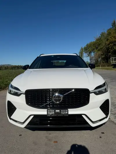 Volvo XC60 2.0 T6 TE R-Design eAWD — Hybride rechargeable, design scandinave, 122'000 km — exterior view