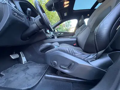 Volvo XC60 2.0 T6 TE R-Design eAWD — Hybride rechargeable, design scandinave, 122'000 km — Thumbnail 8