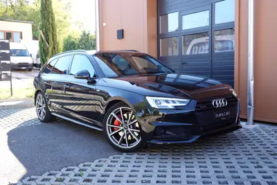 Audi A4 Avant 2.0 TFSI Quattro — Break sportif, toit ouvrant, équipements premium — Detail