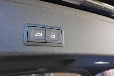 Audi A4 Avant 2.0 TFSI Quattro — Break sportif, toit ouvrant, équipements premium — Miniatur 23