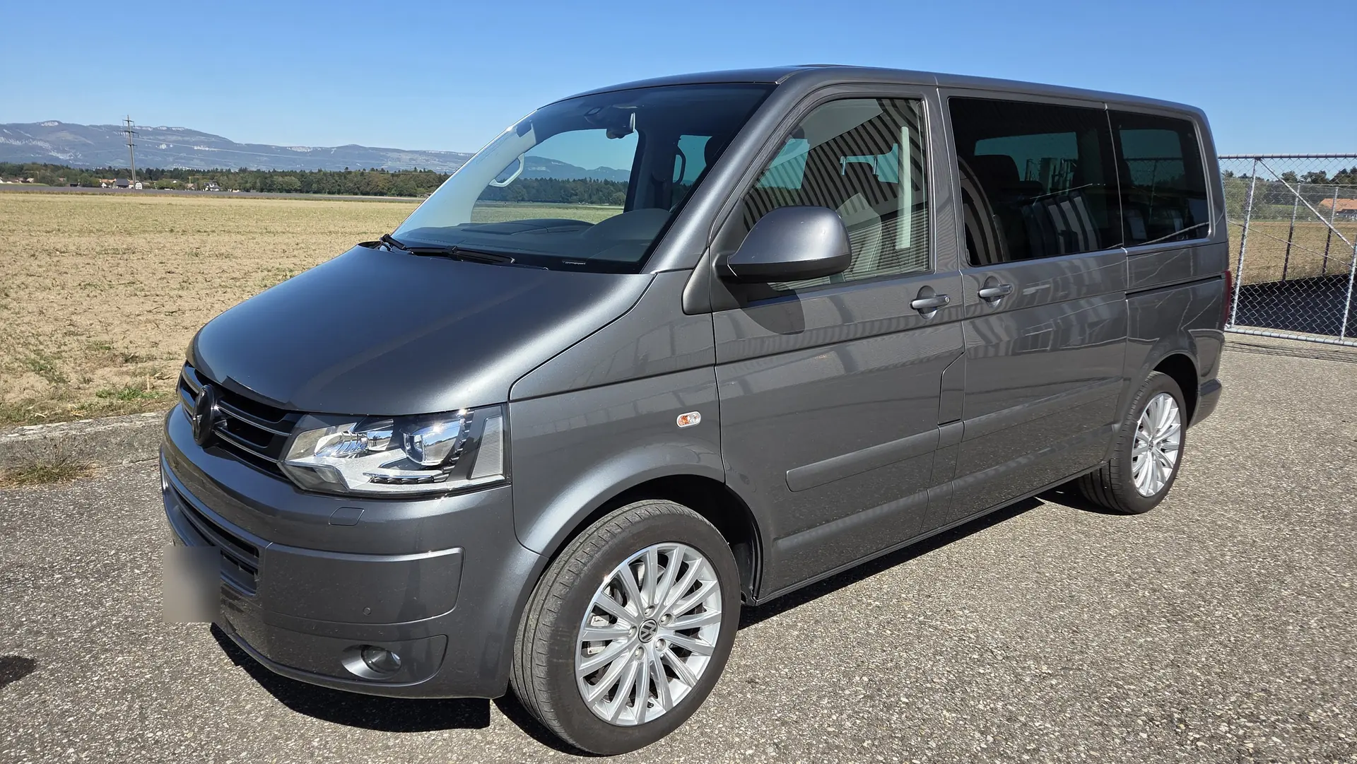 Volkswagen T5 2012 occasion Utzenstorf — 1