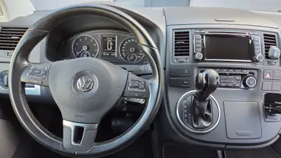 VW T5 2.0 TSI 204 Comfortline — Monospace 7 places 4x4, moteur révisé — interior