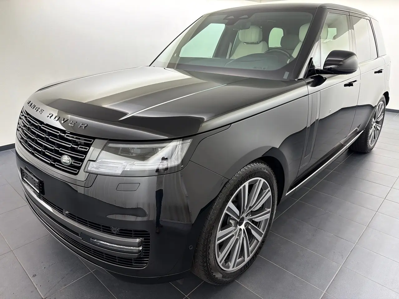 Range Rover P460e PHEV Autobiographie — Luxe hybride rechargeable, quasi neuf 2026