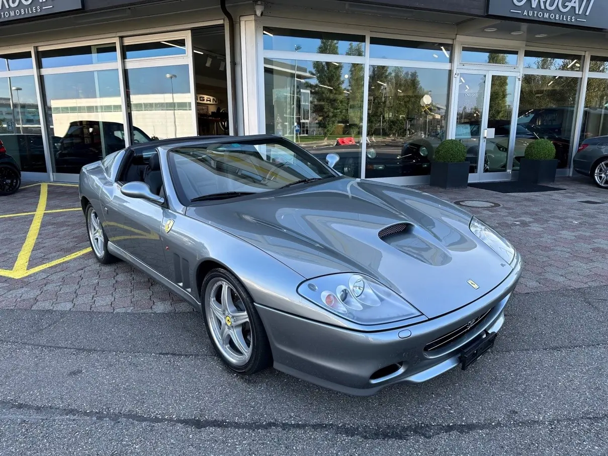 Ferrari 575M Superamerica 2005 — Cabriolet légendaire, 9'800 km seulement