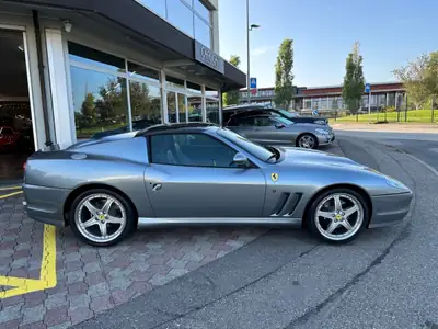 Ferrari 575M Superamerica 2005 — Cabriolet légendaire, 9'800 km seulement — detail