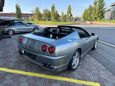Ferrari 575M Superamerica 2005 — Cabriolet légendaire, 9'800 km seulement — Thumbnail 9