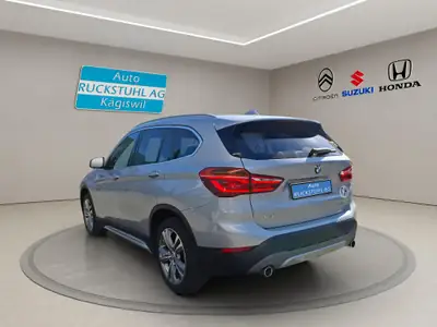 BMW X1 18d xDrive — SUV compact diesel robuste, 177 000 km — Armaturenbrett