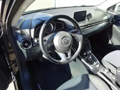 Mazda 2 1.5i Skyactiv-G Ambition — Citadine économe, première main, équipée — Miniatura 8