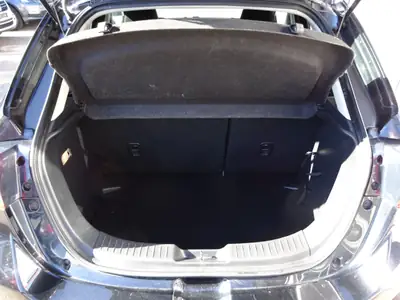Mazda 2 1.5i Skyactiv-G Ambition — Citadine économe, première main, équipée — Miniatura 13
