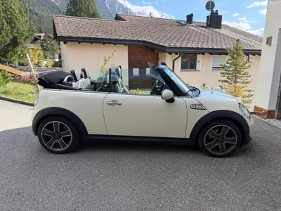 MINI Cabrio Cooper S 1.6i — Cabriolet dynamique, 85'000 km seulement — vue extérieure