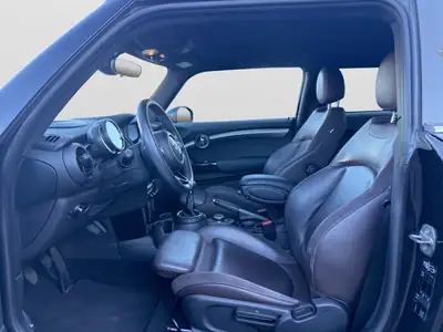 MINI Cooper 2014 — Citadine britannique pétillante, entretien récent et garantie 12 mois — Miniatur 9