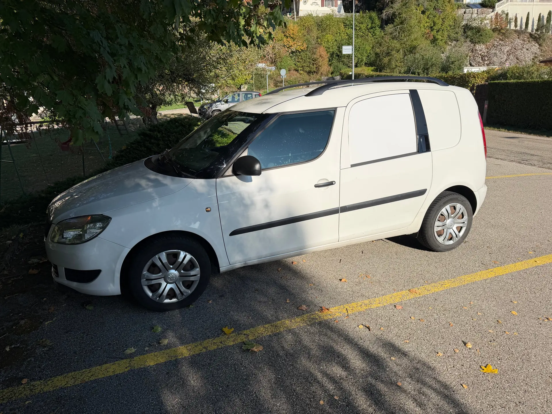 Skoda Praktik 1.2 12V HTP — Utilitaire compact fiable, 120 500 km, sans sinistre