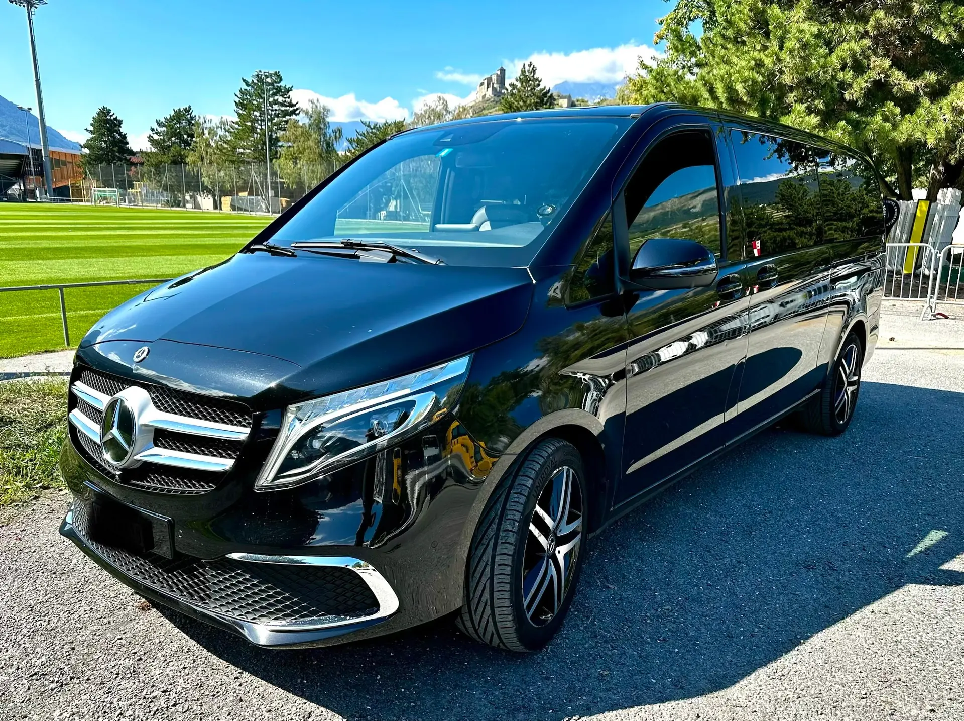 Mercedes-Benz V 300 d Swiss Edition — Monospace premium 6 places, transmission intégrale