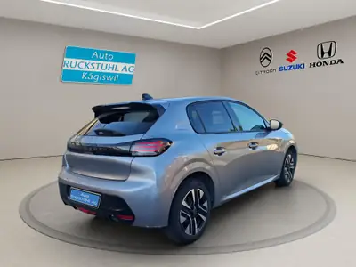 Peugeot 208 1.2 PureTech 100 Allure — Citadine urbaine efficace, 12'000 km seulement — Innenraum