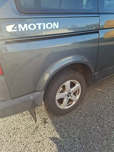 VW T5 — Le Monospace Diesel Fiable pour Familles et Professionnels — tableau de bord