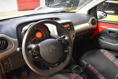 Citroën C1 1.0 VTi Shine — Citadine économe, restylisée 2020, première main — dettaglio