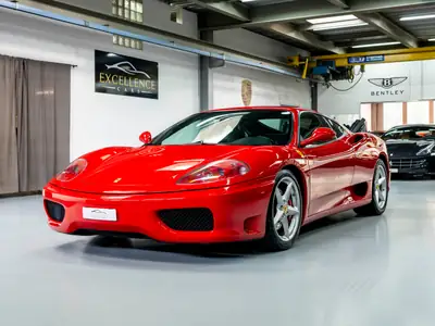 Ferrari F360 Modena Berlinetta — Mythique boîte manuelle, 400 ch de pur plaisir — vista esterna