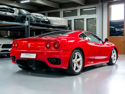 Ferrari F360 Modena Berlinetta — Mythique boîte manuelle, 400 ch de pur plaisir — Miniatura 7