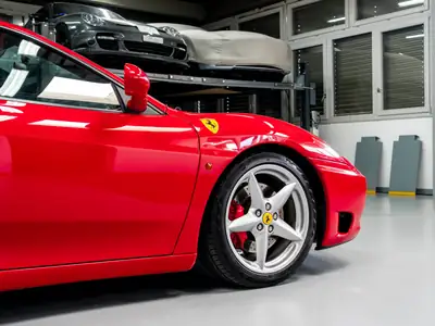 Ferrari F360 Modena Berlinetta — Mythique boîte manuelle, 400 ch de pur plaisir — Miniatura 12