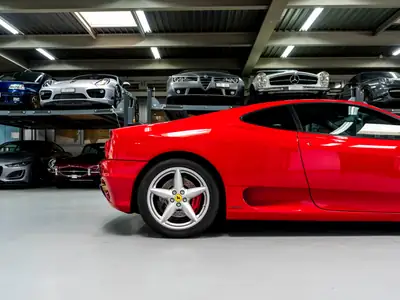 Ferrari F360 Modena Berlinetta — Mythique boîte manuelle, 400 ch de pur plaisir — Miniatura 11