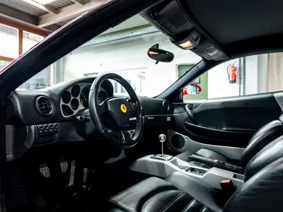 Ferrari F360 Modena Berlinetta — Mythique boîte manuelle, 400 ch de pur plaisir — Miniatura 16