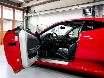 Ferrari F360 Modena Berlinetta — Mythique boîte manuelle, 400 ch de pur plaisir — Miniatura 19