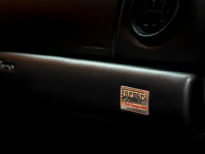 Ferrari F360 Modena Berlinetta — Mythique boîte manuelle, 400 ch de pur plaisir — Miniatura 25