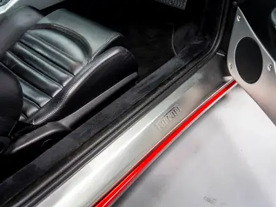 Ferrari F360 Modena Berlinetta — Mythique boîte manuelle, 400 ch de pur plaisir — Miniatura 27