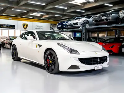 Ferrari FF 2013 — Gran Turismo sportif 660 ch, histoire d'exception — Heckansicht