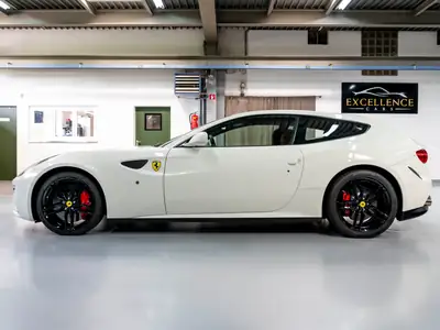 Ferrari FF 2013 — Gran Turismo sportif 660 ch, histoire d'exception — Innenraum