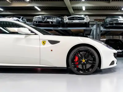 Ferrari FF 2013 — Gran Turismo sportif 660 ch, histoire d'exception — Miniatur 9