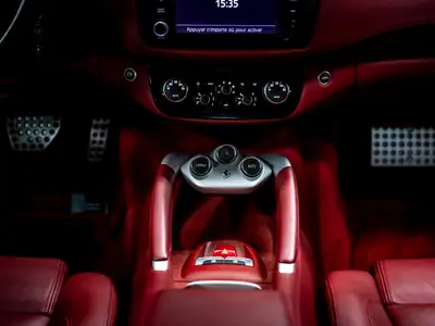 Ferrari FF 2013 — Gran Turismo sportif 660 ch, histoire d'exception — Miniatur 29