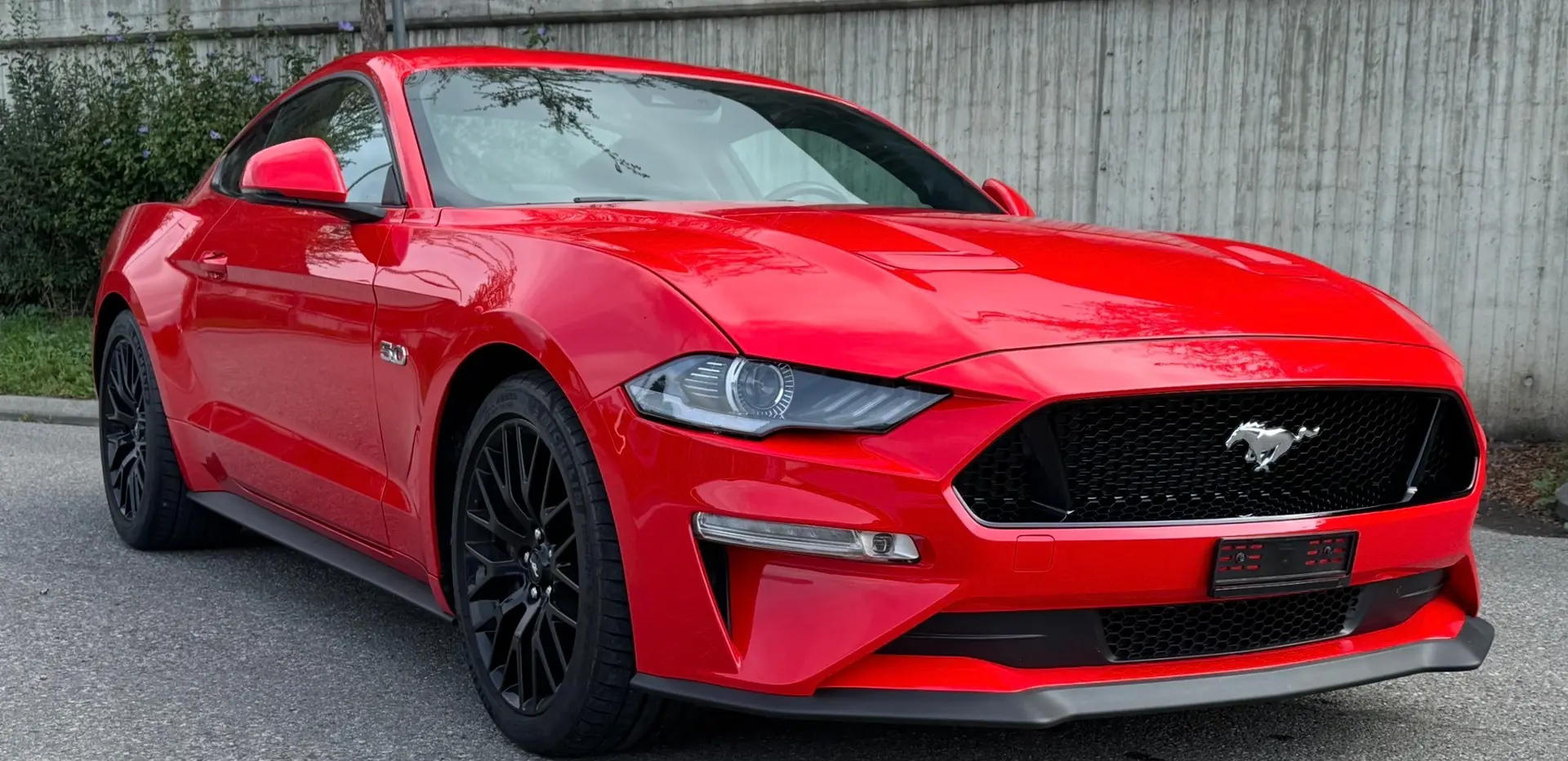 Ford Mustang 5.0 V8 GT — Muscle car américain authentique, 449 ch et faible kilométrage
