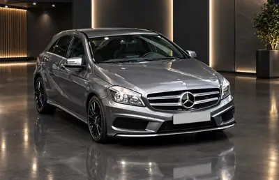 Mercedes-Benz Classe A 180 — Berline dynamique AMG, consommation maîtrisée — vue extérieure