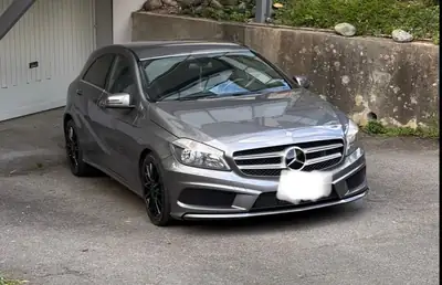 Mercedes-Benz Classe A 180 — Berline dynamique AMG, consommation maîtrisée — côté