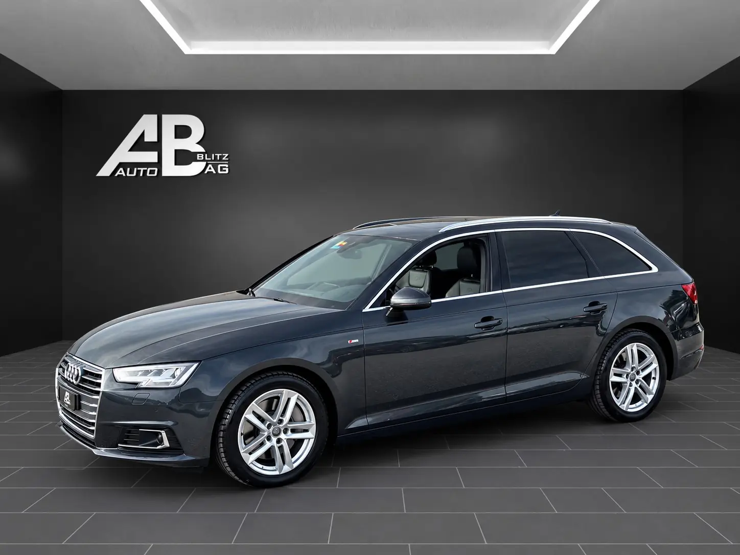 Audi A4 2017 occasion Hunzenschwil — 2