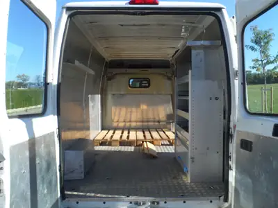 Citroën Jumper 2.8 HDi 127 — Utilitaire spacieux, moteur fiable, 108 000 km — rear view