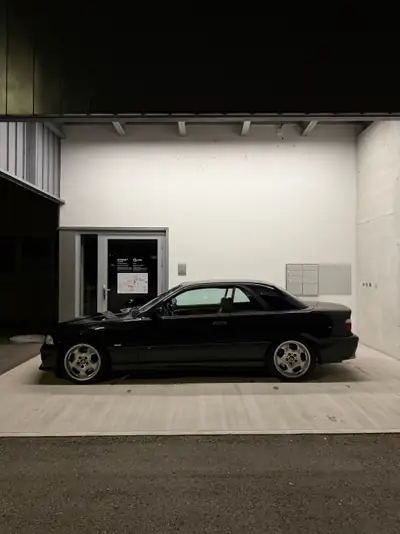 BMW M3 Coupé 1997 — Légende sportive manuelle, 321 ch purs — côté