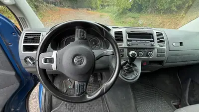 VW T5 Multivan 2.0 TDI CR Startline 4Motion — Monospace 7 places, 4x4 intégral — Miniature 8