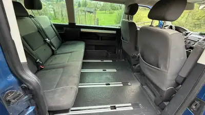 VW T5 Multivan 2.0 TDI CR Startline 4Motion — Monospace 7 places, 4x4 intégral — Miniature 15