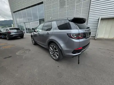 Land Rover Discovery Sport 2.0 Si4 250 — SUV 4x4 dynamique avec toit panoramique — interior