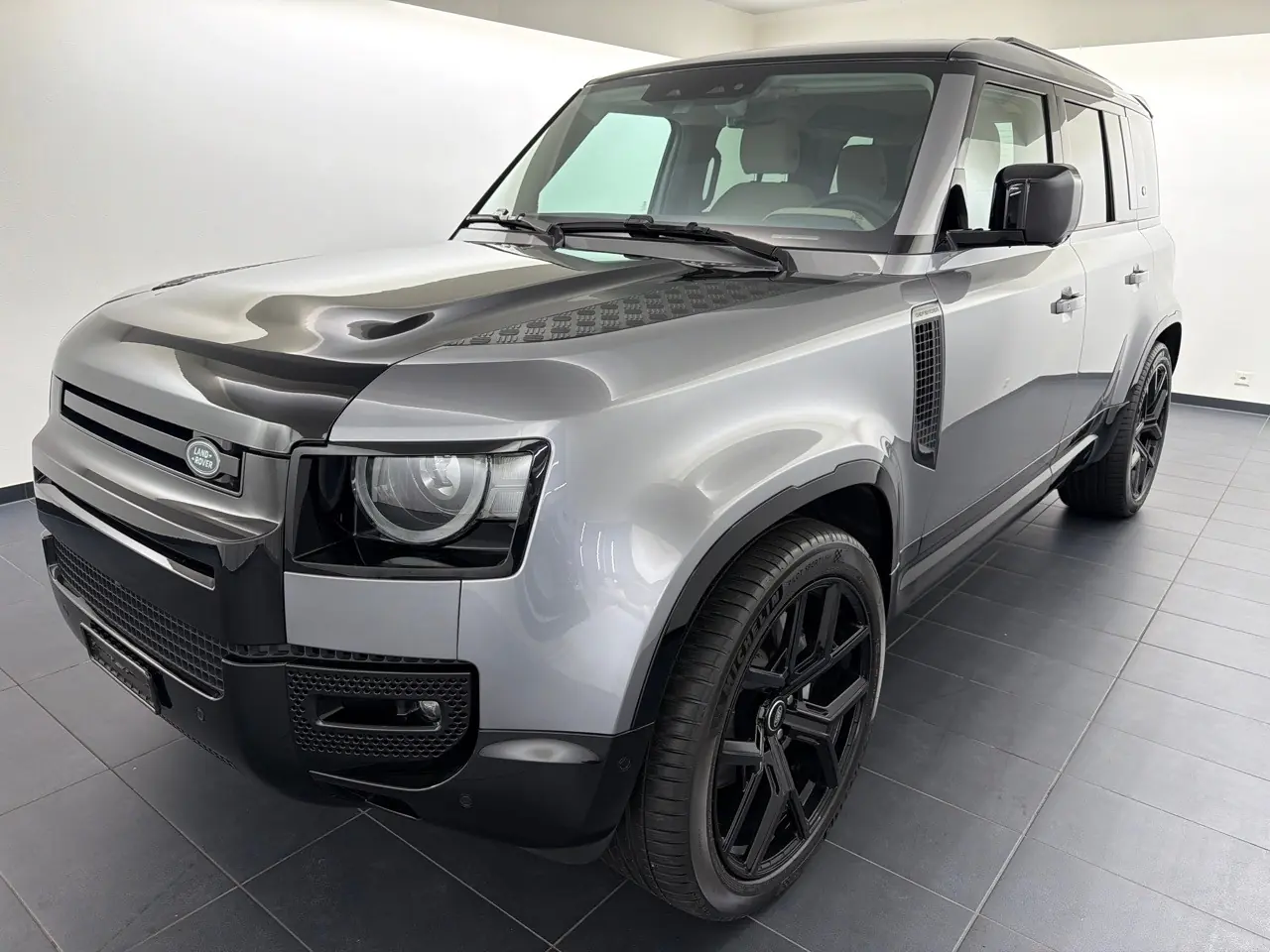 Land Rover Defender 2024 occasion Zürich — 1