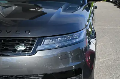 Range Rover Sport D300 MHEV — SUV premium hybride diesel, moins de 12'000 km — tableau de bord