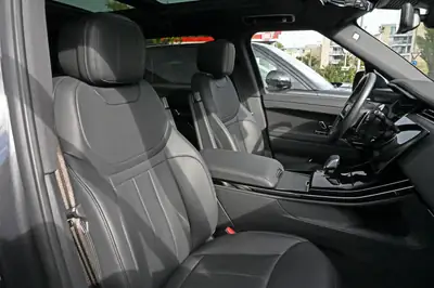 Range Rover Sport D300 MHEV — SUV premium hybride diesel, moins de 12'000 km — Miniature 25